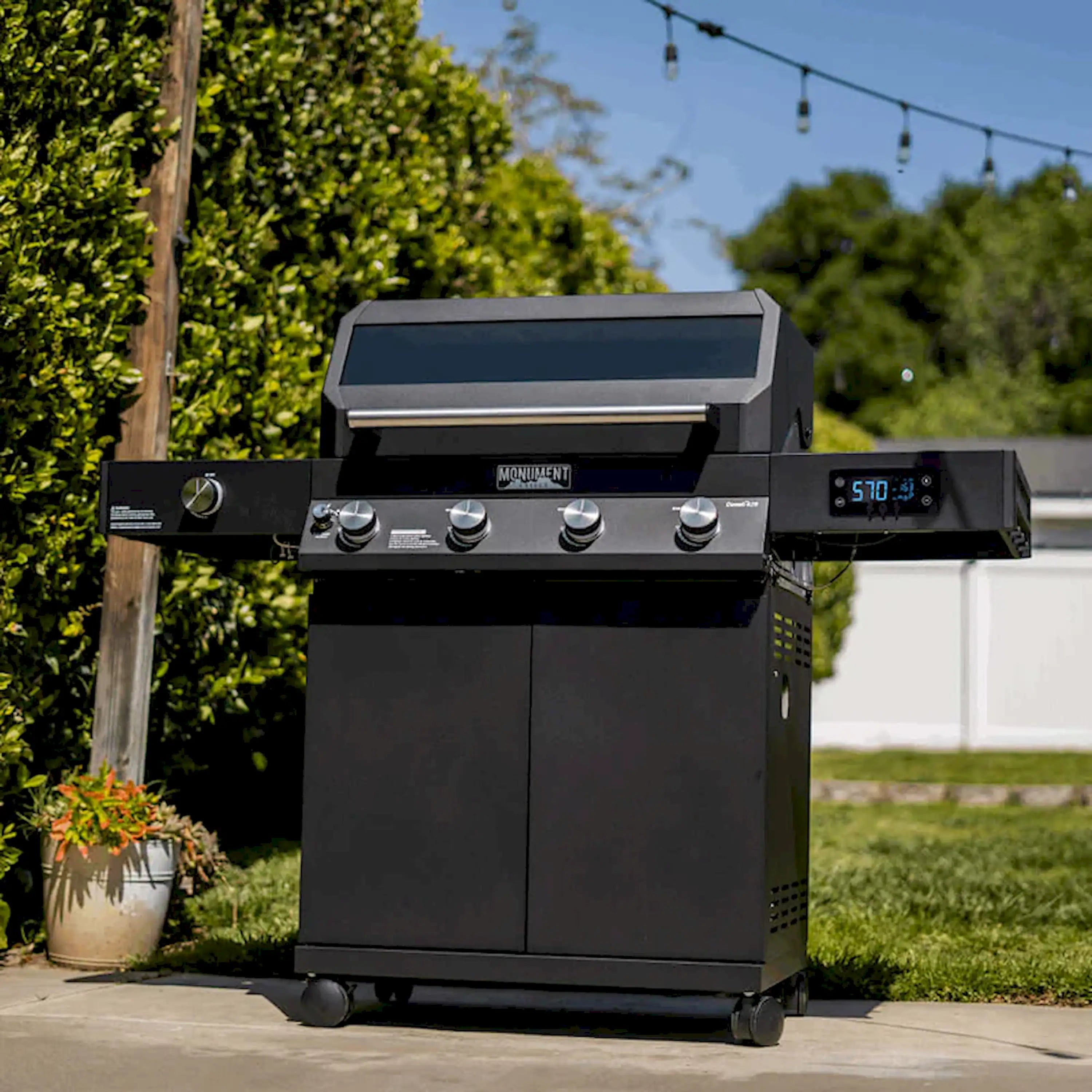 Monument Denali Smart Propane Gas Grill in Black with 4 Burners (D425)